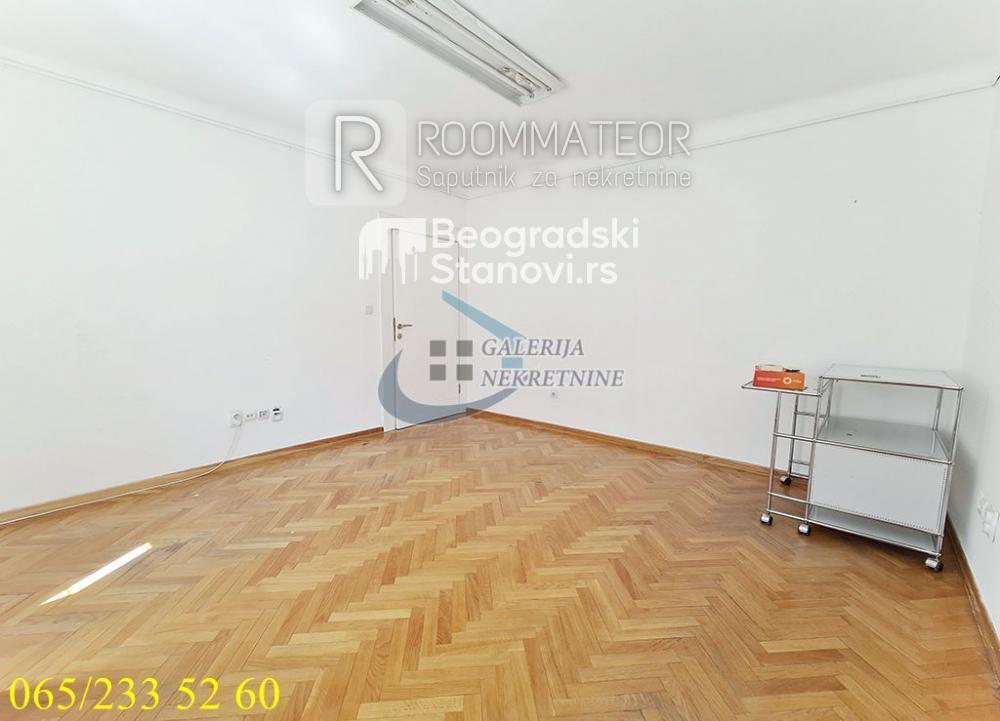 Stan na prodaju u Beogradu, Stari grad, dvoiposoban, 68m2, cena 269998 evra