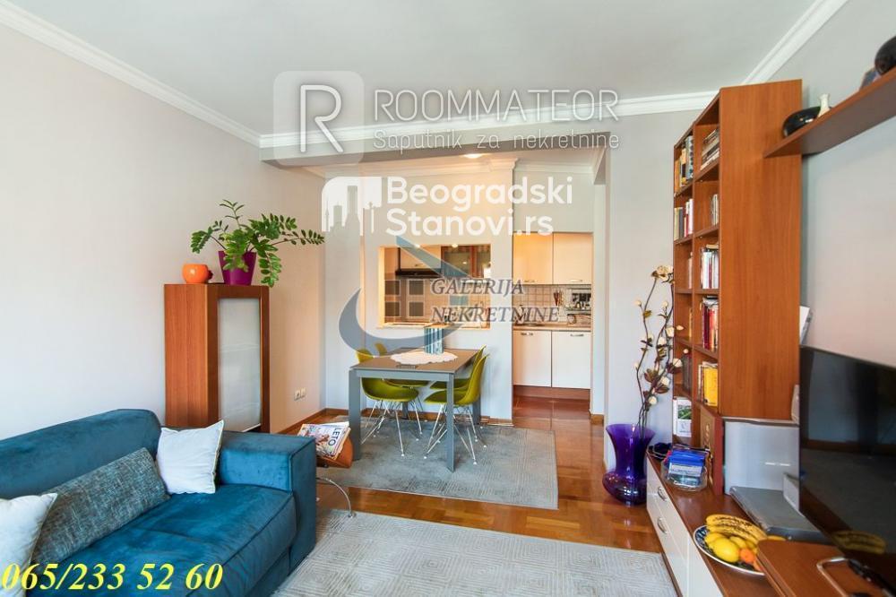 Stan na prodaju u Beogradu, Voždovac, cetvorosoban, 86m2, cena 240000 evra