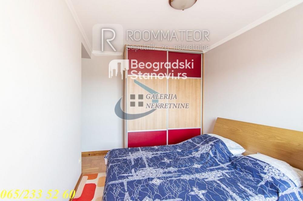 Stan na prodaju u Beogradu, Voždovac, cetvorosoban, 86m2, cena 240000 evra