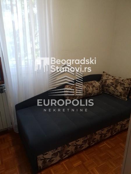 Stan na prodaju u Beogradu, Labudovo brdo, troiposoban, 100m2, cena 190000 evra