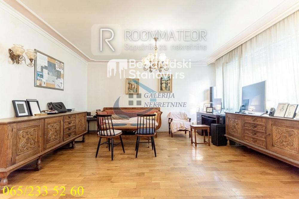 Stan na prodaju u Beogradu, Vračar, dvosoban, 64m2, cena 285000 evra