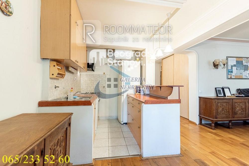 Stan na prodaju u Beogradu, Vračar, dvosoban, 64m2, cena 285000 evra