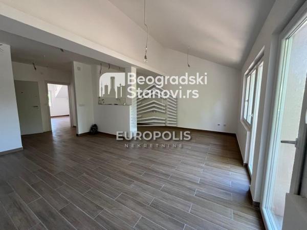 Stan na prodaju u Beogradu, Zemun, trosoban, 85m2, cena 127500 evra