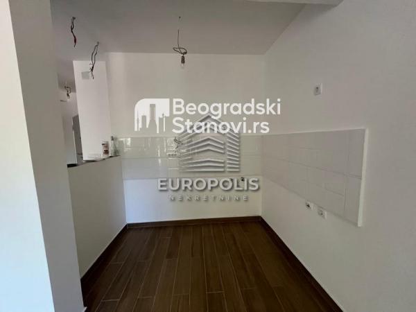 Stan na prodaju u Beogradu, Zemun, trosoban, 85m2, cena 127500 evra