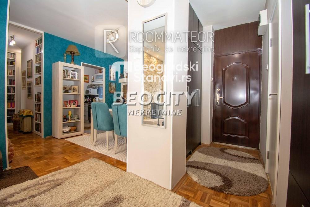 Stan na prodaju u Beogradu, Novi Beograd blok 23, dvosoban, 70m2, cena 229000 evra