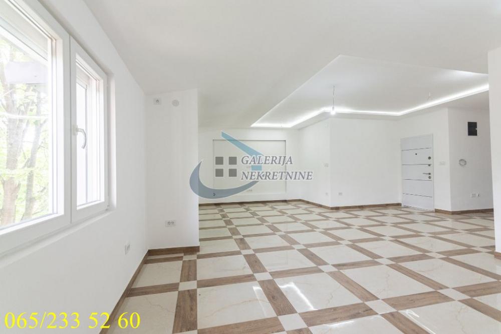 Stan na prodaju u Beogradu, Palilula, trosoban, 68m2, cena 237500 evra