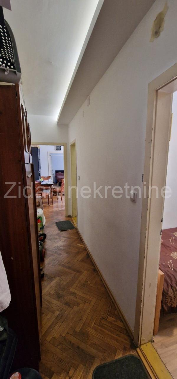 Stan na prodaju u Beogradu, Novi Beograd blok 8 (Paviljoni), dvoiposoban, 54m2, cena 155000 evra