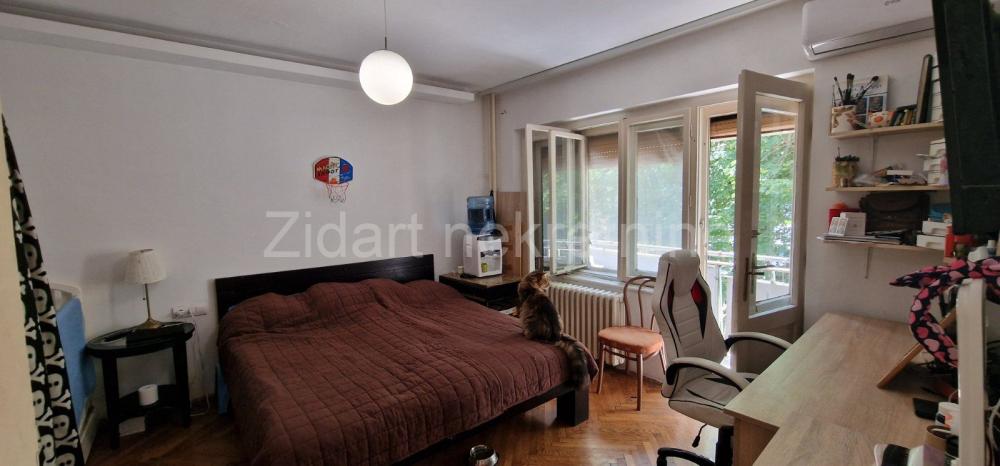 Stan na prodaju u Beogradu, Novi Beograd blok 8 (Paviljoni), dvoiposoban, 54m2, cena 155000 evra