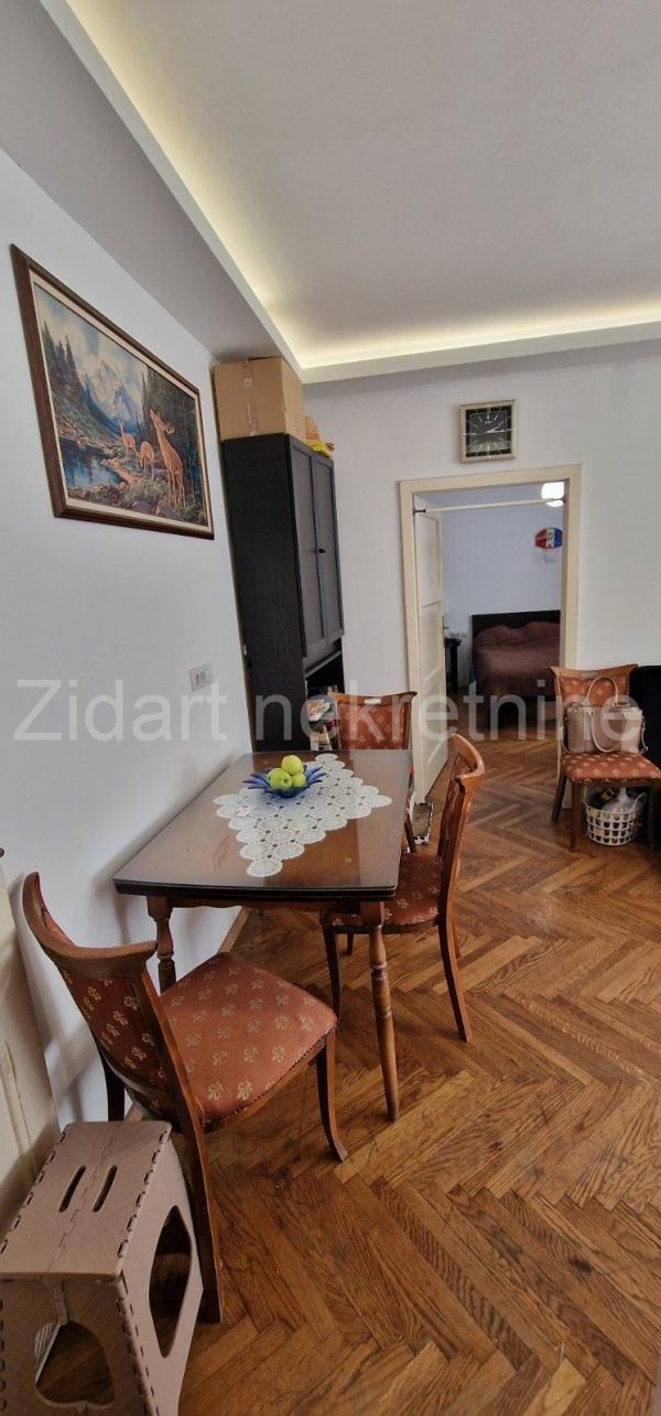 Stan na prodaju u Beogradu, Novi Beograd blok 8 (Paviljoni), dvoiposoban, 54m2, cena 155000 evra