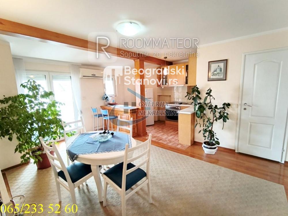 Stan na prodaju u Beogradu, Vračar, trosoban, 85m2, cena 260000 evra