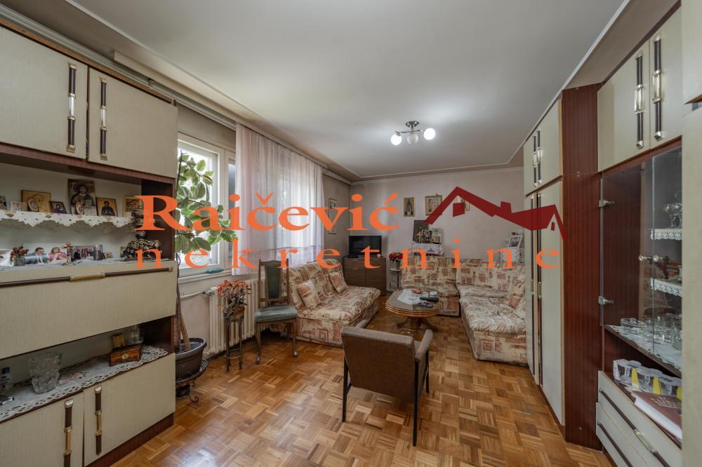 Stan na prodaju u Beogradu, Železnik, troiposoban, 84m2, cena 149000 evra