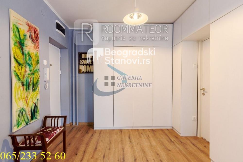 Stan na prodaju u Beogradu, Savski venac, dvosoban, 66m2, cena 235000 evra