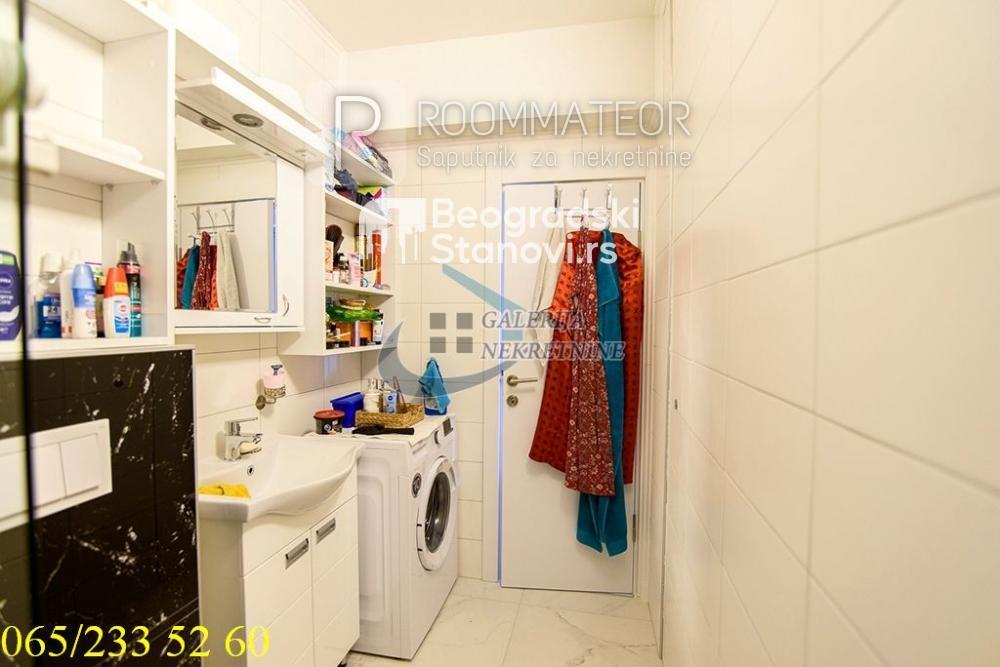 Stan na prodaju u Beogradu, Savski venac, dvosoban, 66m2, cena 235000 evra