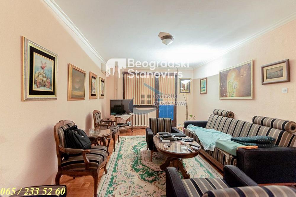 Stan na prodaju u Beogradu, Vračar, cetvorosoban, 109m2, cena 390000 evra