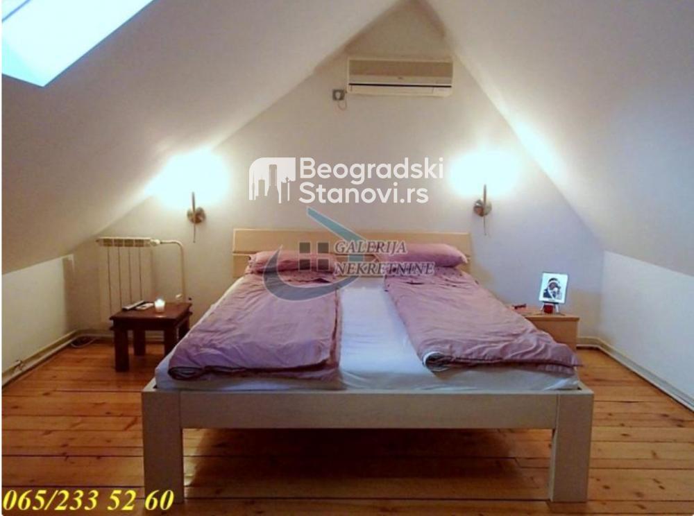 Stan na prodaju u Beogradu, Stari grad, cetvorosoban, 63m2, cena 295000 evra