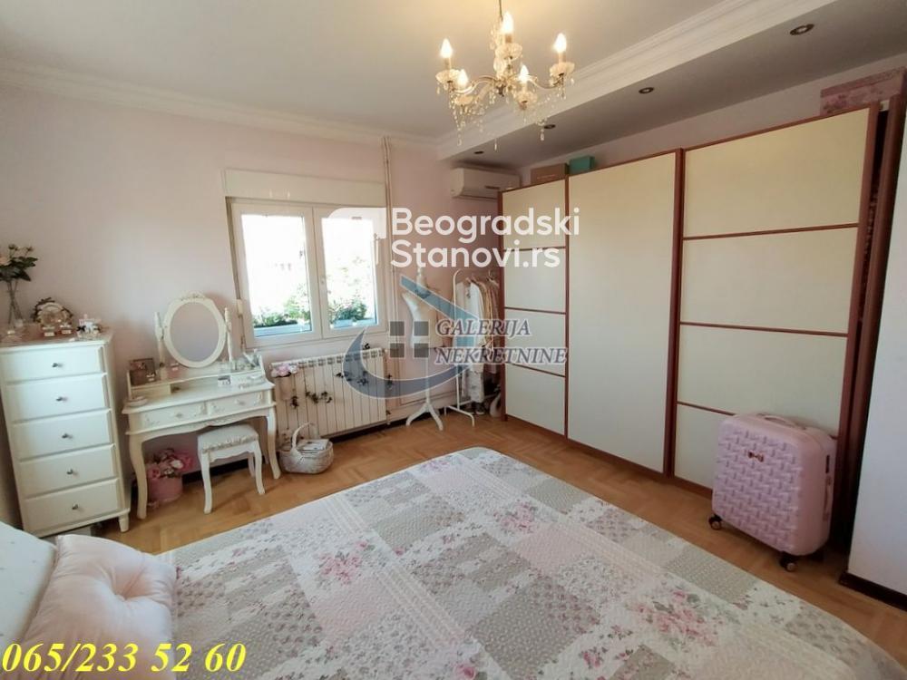 Stan na prodaju u Beogradu, Stari grad, 208m2, cena 580000 evra