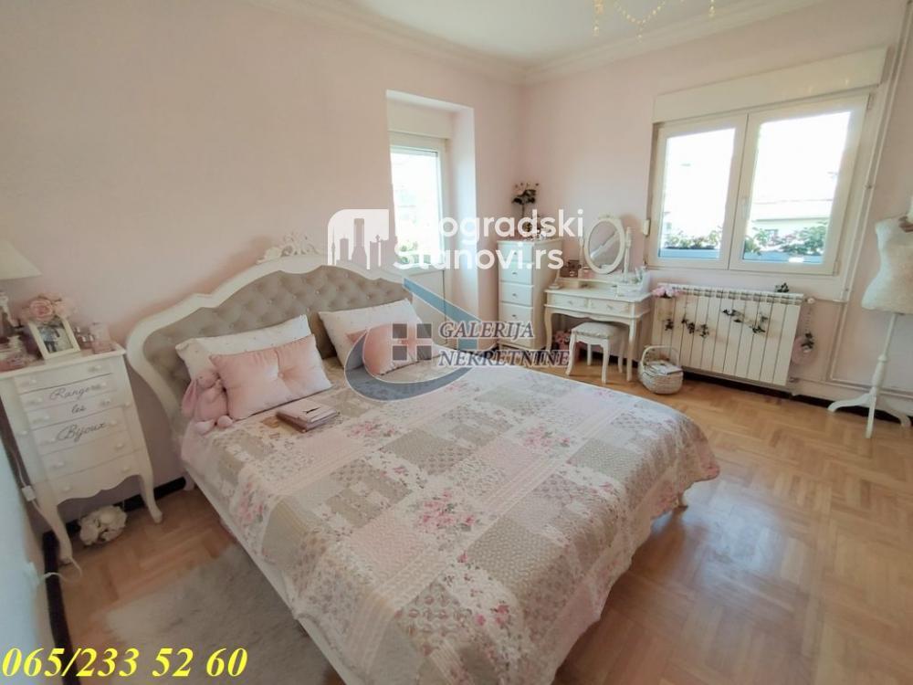 Stan na prodaju u Beogradu, Stari grad, 208m2, cena 580000 evra