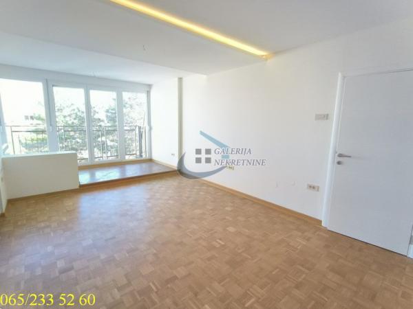 Stan na prodaju u Beogradu, Novi Beograd blok 45 (TC Enjub), dvosoban, 70m2, cena 245000 evra