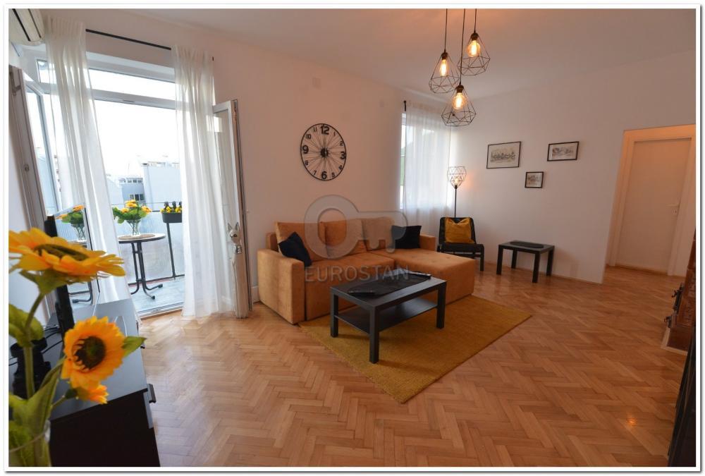 Stan na prodaju u Beogradu, Kalenić pijaca, dvosoban, 48m2, cena 179000 evra