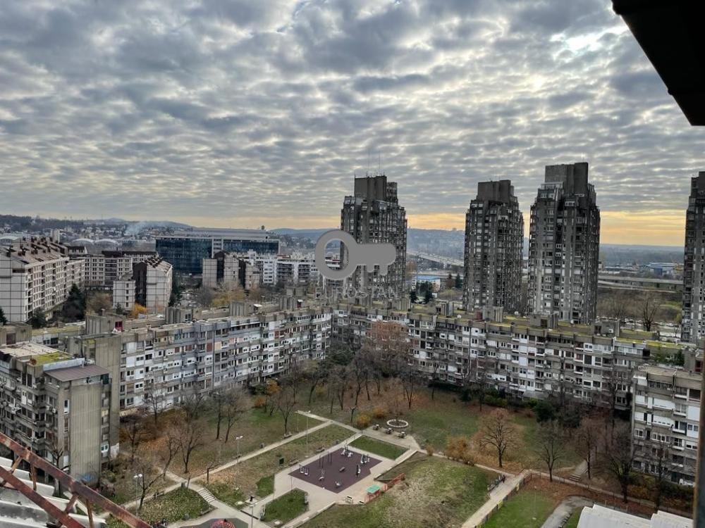 Stan na prodaju u Beogradu, Novi Beograd, dvoiposoban, 53m2, cena 220000 evra