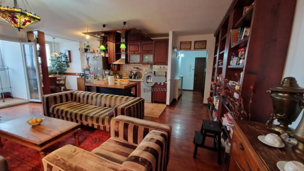 Stan na prodaju u Beogradu, Novi Beograd, cetvorosoban, 75m2, cena 270000 evra