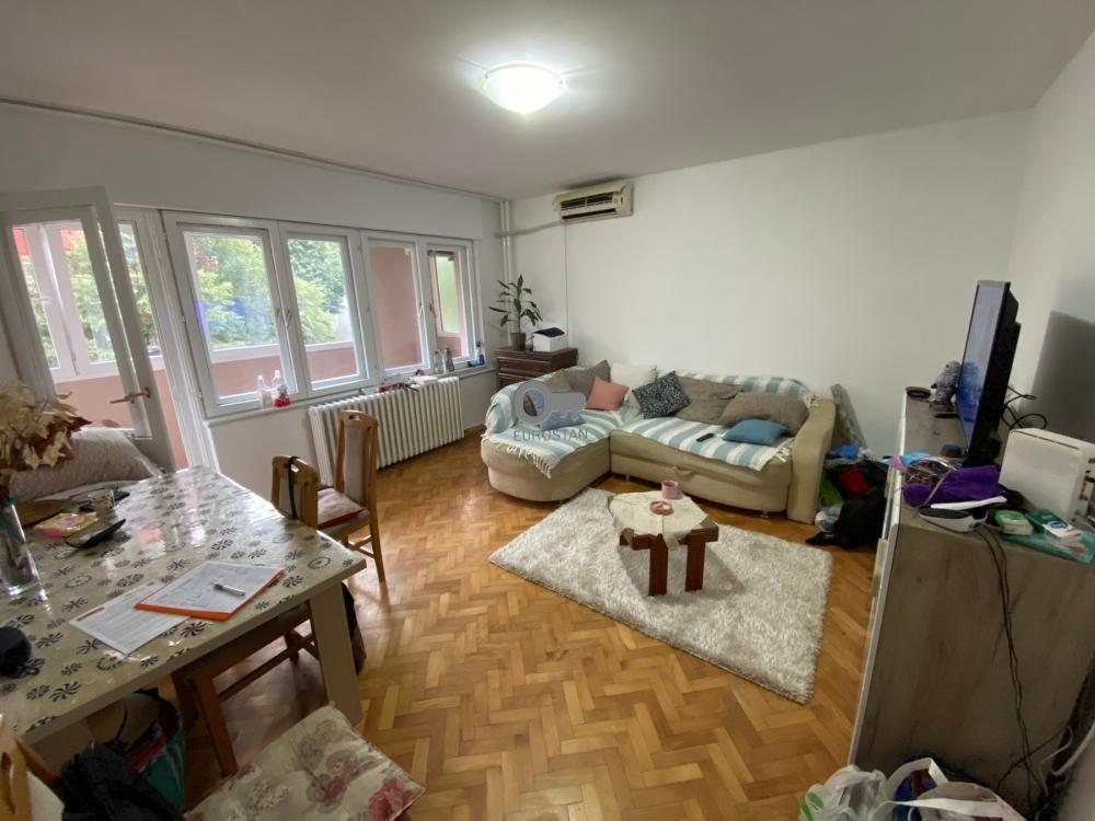 Stan na prodaju u Beogradu, Rakovica, dvoiposoban, 56m2, cena 150000 evra