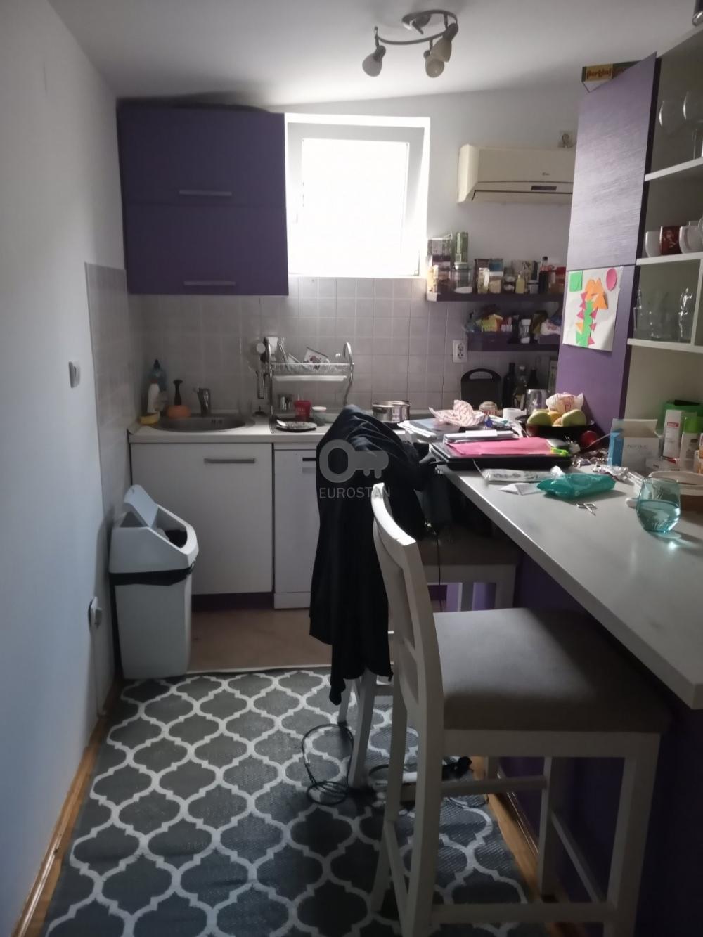 Stan na prodaju u Beogradu, Zvezdara, 160m2, cena 240000 evra