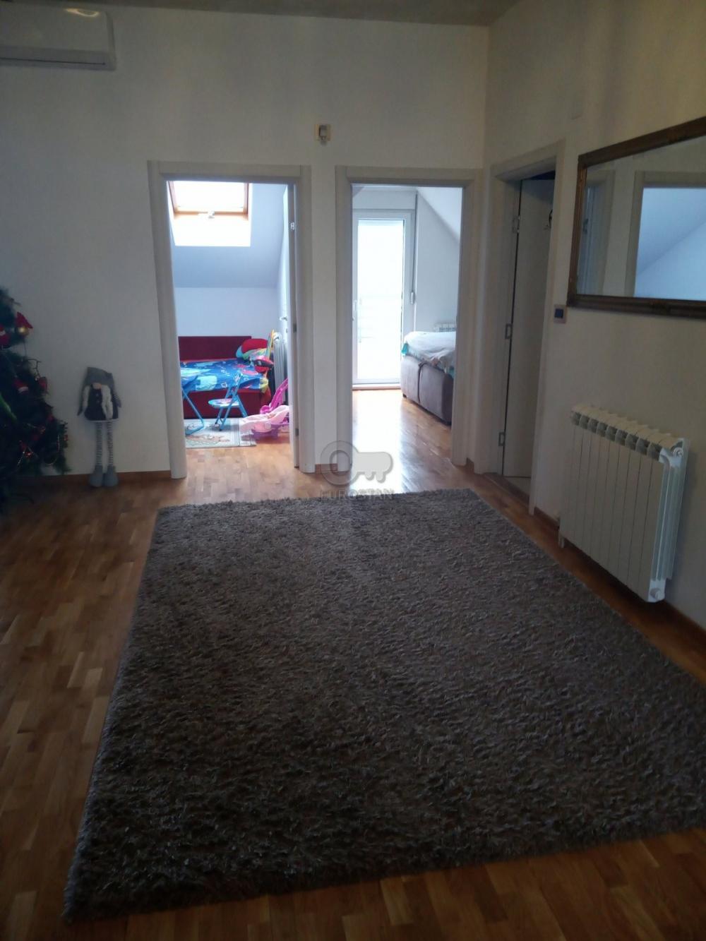 Stan na prodaju u Beogradu, Zvezdara, cetvorosoban, 114m2, cena 250000 evra