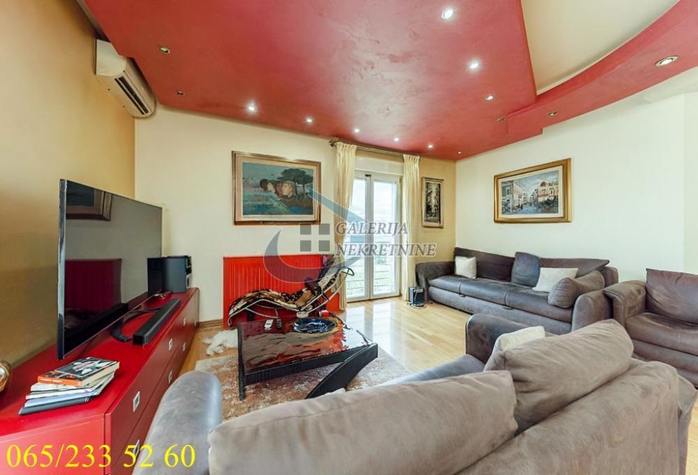 Stan na prodaju u Beogradu, Savski venac, cetvorosoban, 400000m2, cena 380000 evra