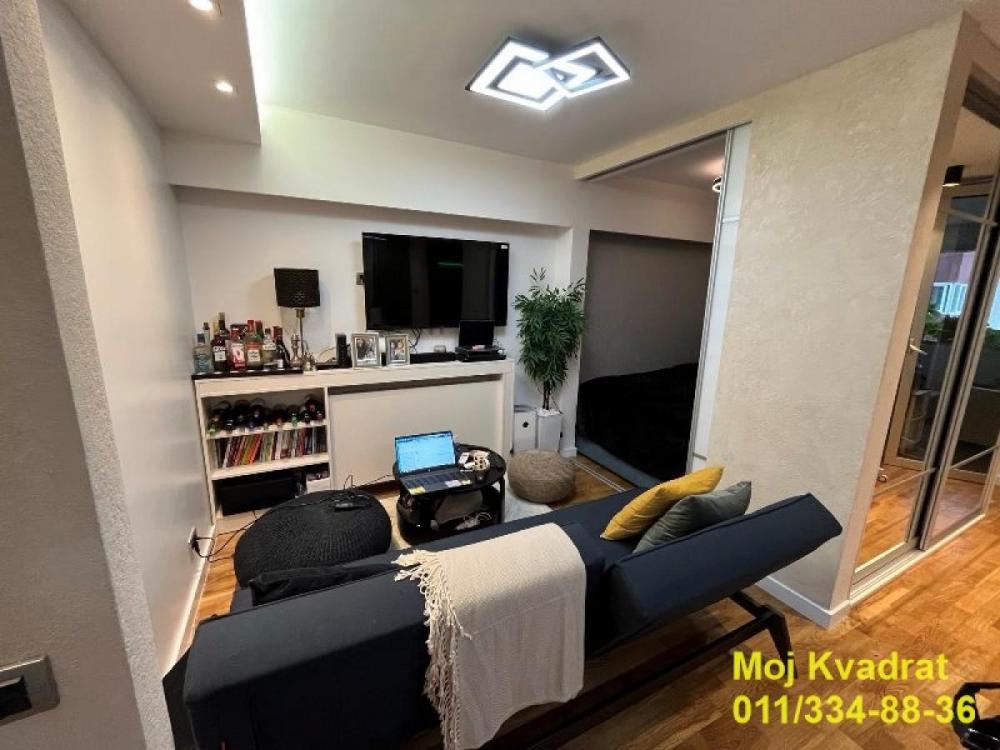 Stan na prodaju u Beogradu, Botanička bašta, dvoiposoban, 53m2, cena 220000 evra