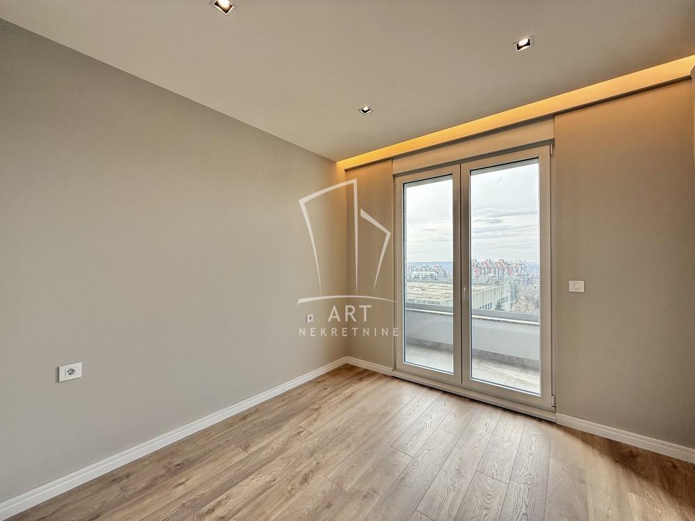 Stan na prodaju u Beogradu, Voždovac, cetvorosoban, 166m2, cena 550000 evra