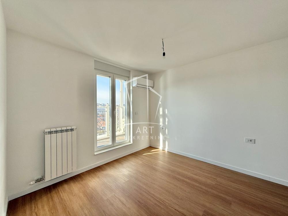 Stan na prodaju u Beogradu, Dušanovac, cetvorosoban, 162m2, cena 426800 evra