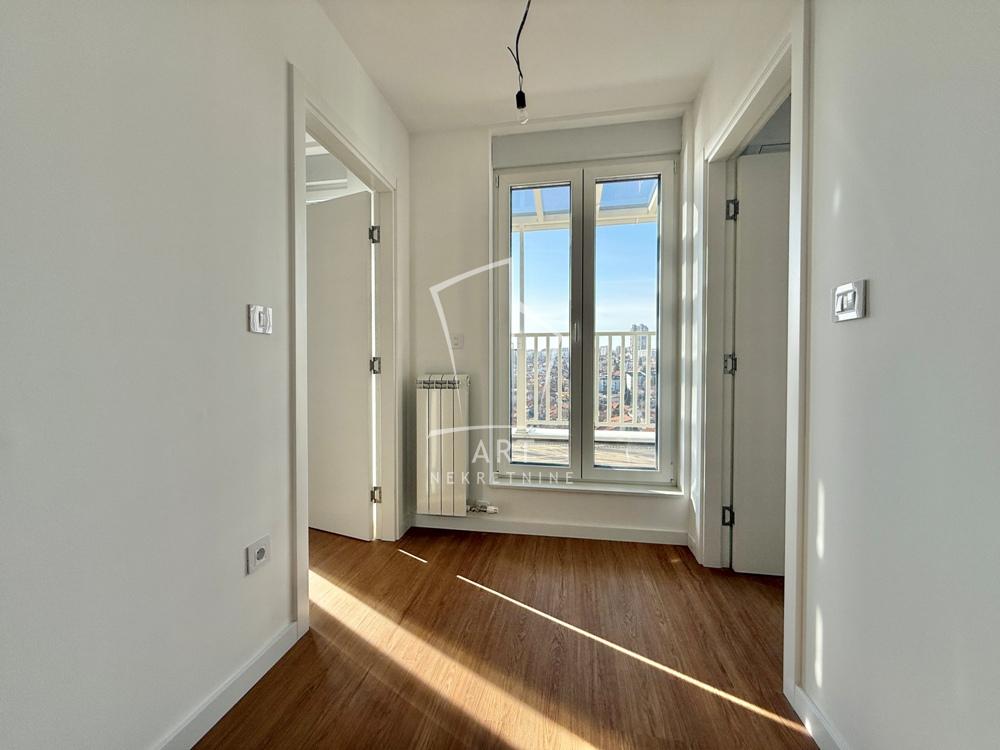Stan na prodaju u Beogradu, Dušanovac, cetvorosoban, 162m2, cena 426800 evra