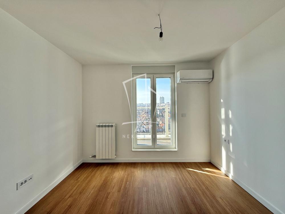 Stan na prodaju u Beogradu, Dušanovac, cetvorosoban, 162m2, cena 426800 evra