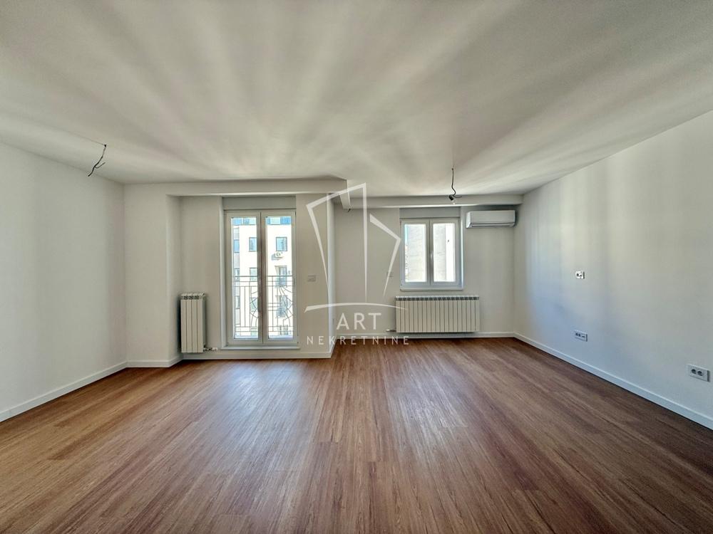 Stan na prodaju u Beogradu, Dušanovac, cetvorosoban, 124m2, cena 312400 evra