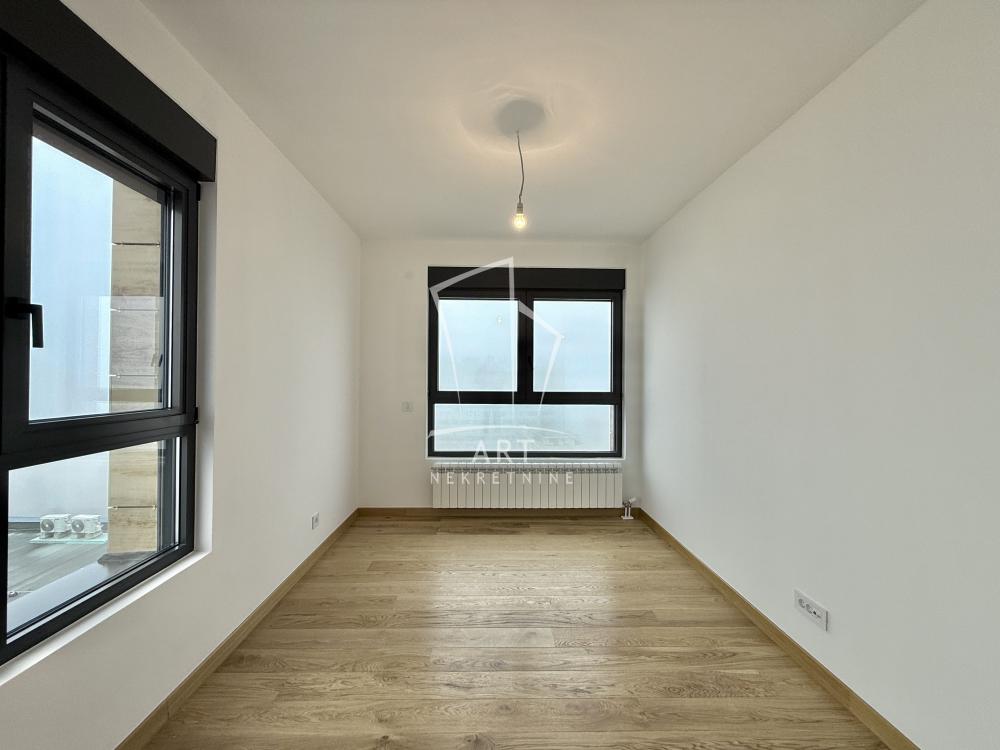 Stan na prodaju u Beogradu, Voždovac, cetvorosoban, 95m2, cena 360000 evra