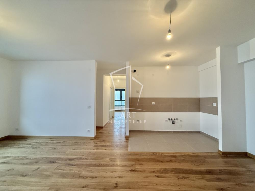 Stan na prodaju u Beogradu, Voždovac, cetvorosoban, 95m2, cena 360000 evra
