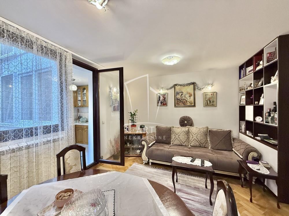 Stan na prodaju u Beogradu, Vračar, dvoiposoban, 47m2, cena 229000 evra