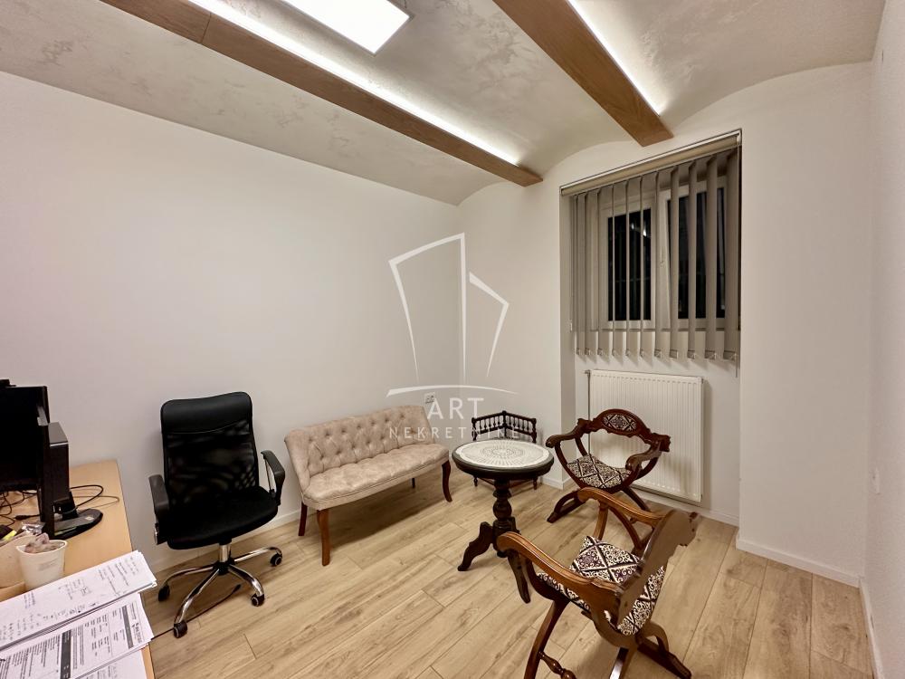 Stan na prodaju u Beogradu, Stari grad, cetvorosoban, 66m2, cena 222600 evra