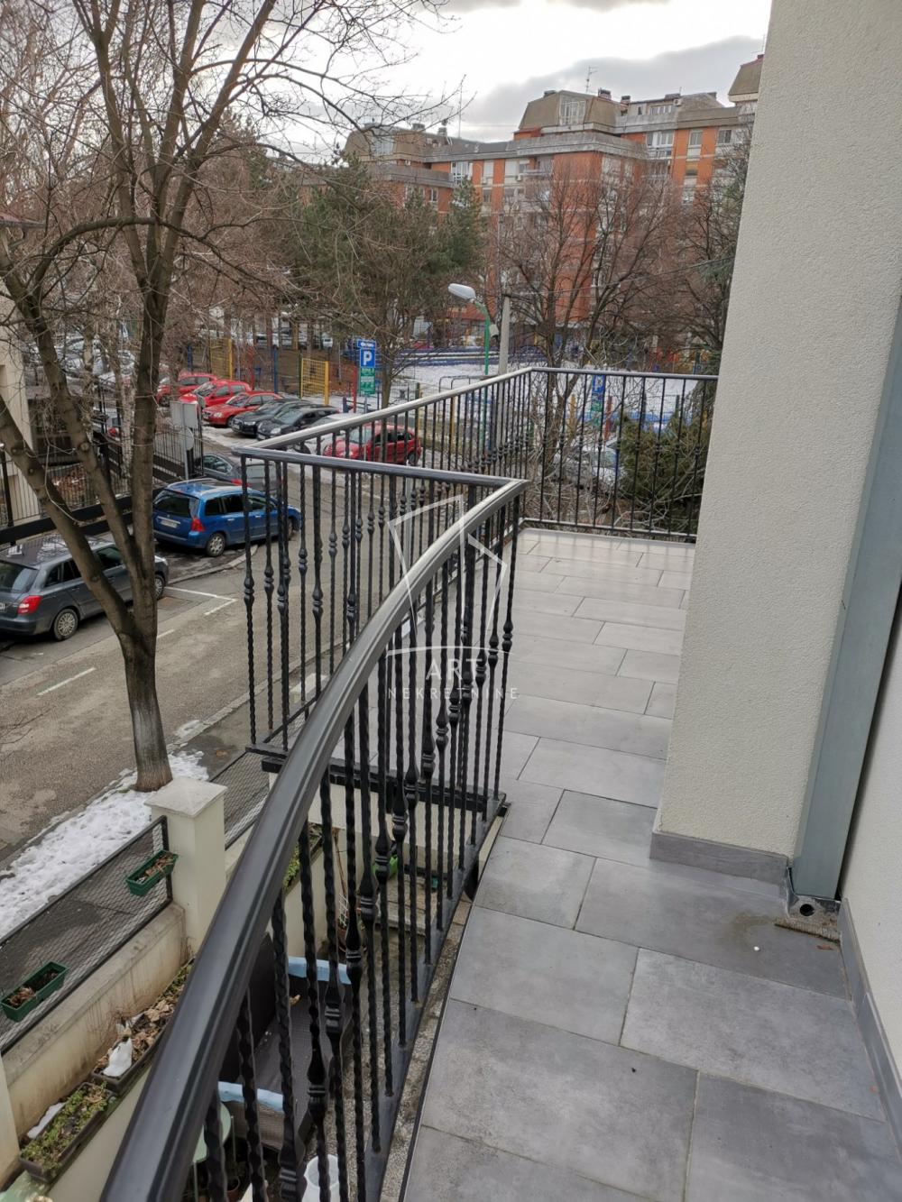 Stan na prodaju u Beogradu, Zvezdara, cetvorosoban, 114m2, cena 550000 evra