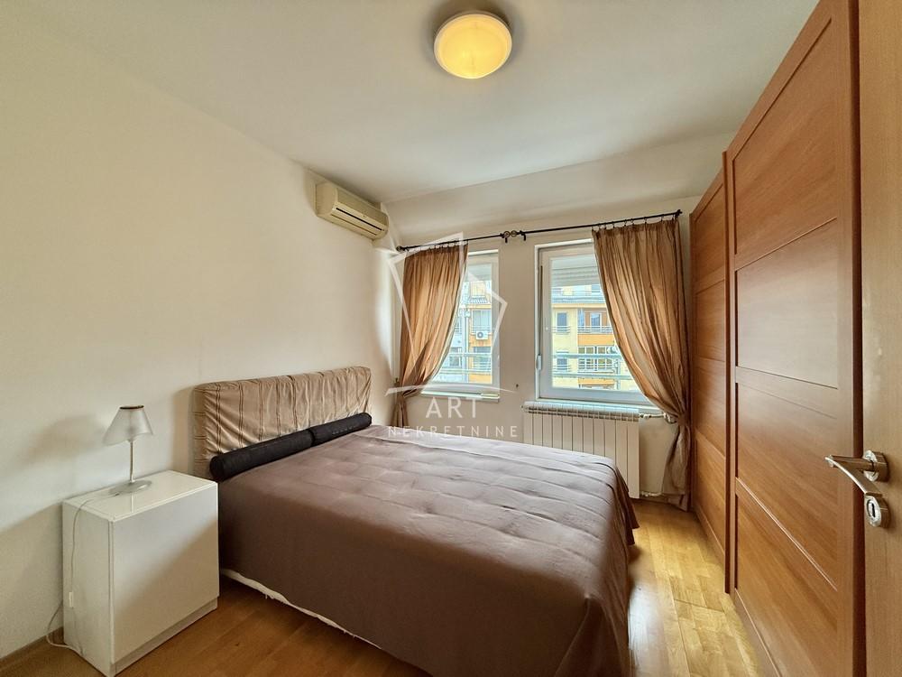 Stan na prodaju u Beogradu, Palilula, cetvorosoban, 127m2, cena 460000 evra