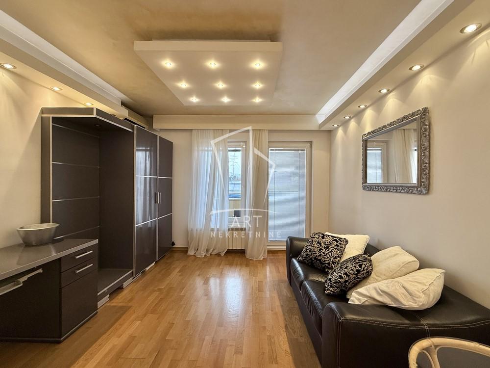Stan na prodaju u Beogradu, Palilula, cetvorosoban, 127m2, cena 460000 evra