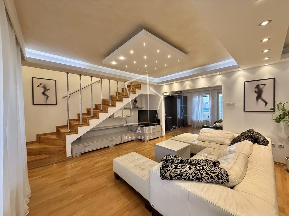 Stan na prodaju u Beogradu, Beograd (Poštanska štedionica), cetvorosoban, 127m2, cena 460000 evra