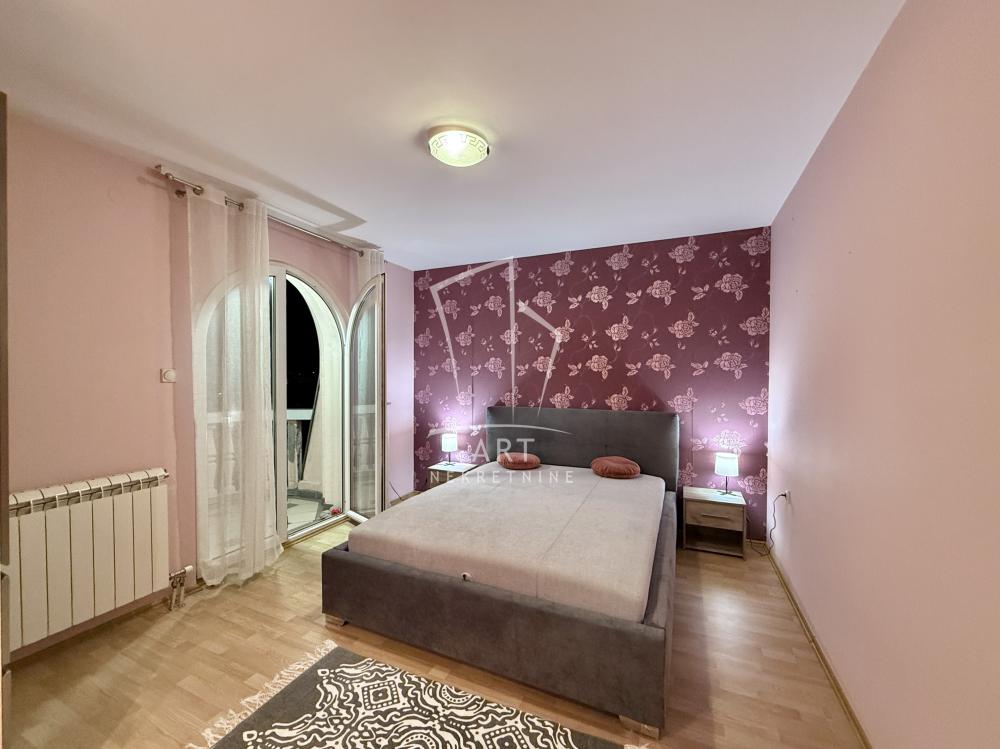 Stan na prodaju u Beogradu, Voždovac, cetvorosoban, 113m2, cena 288150 evra