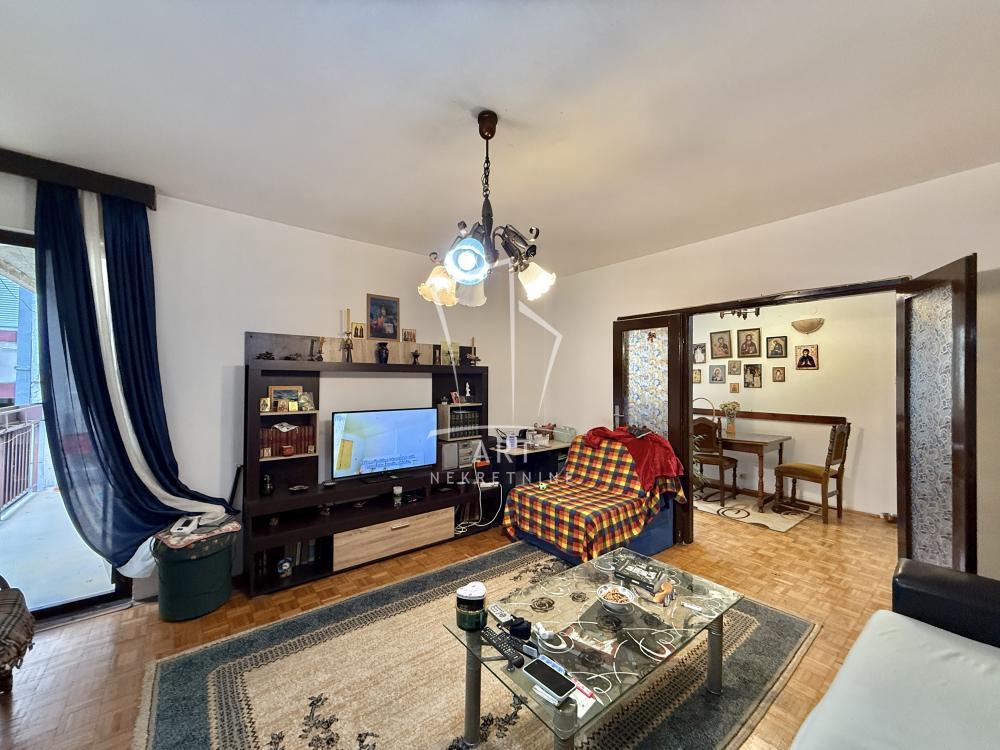 Stan na prodaju u Beogradu, Barajevo, troiposoban, 75m2, cena 77000 evra