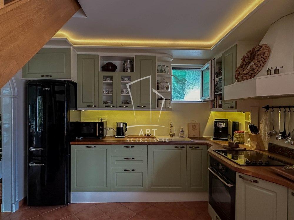 Stan na prodaju u Beogradu, Savski venac, 98m2, cena 538000 evra