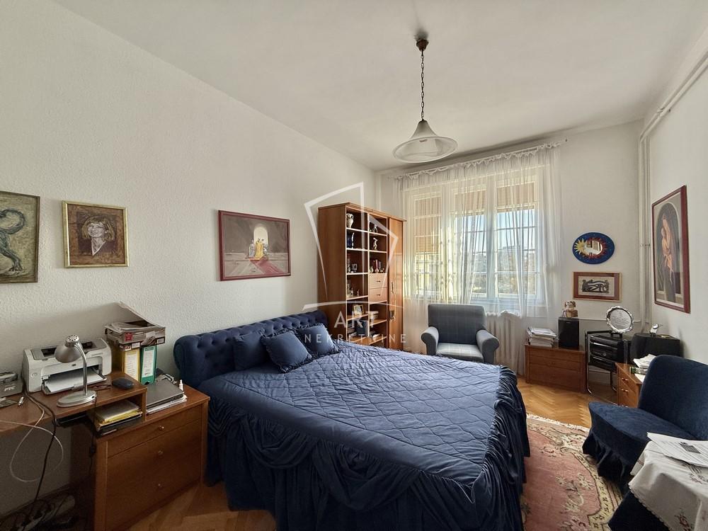 Stan na prodaju u Beogradu, Stari grad, cetvorosoban, 115m2, cena 690000 evra