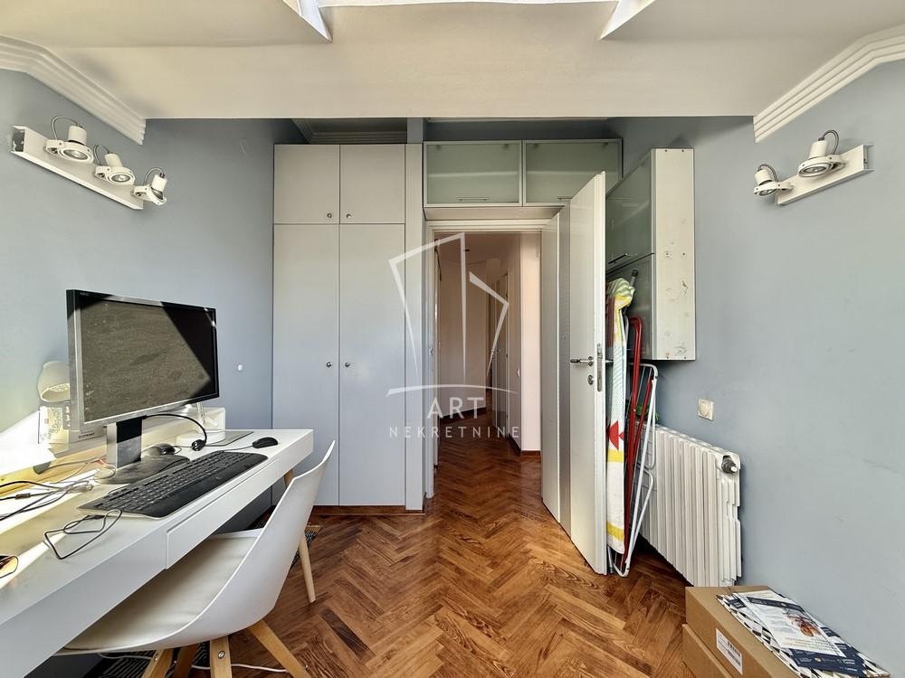 Stan na prodaju u Beogradu, Beograd (centar), 75m2, cena 305000 evra