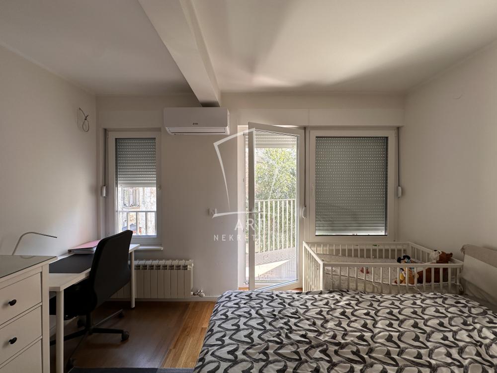Stan na prodaju u Beogradu, Stari grad, trosoban, 65m2, cena 330000 evra
