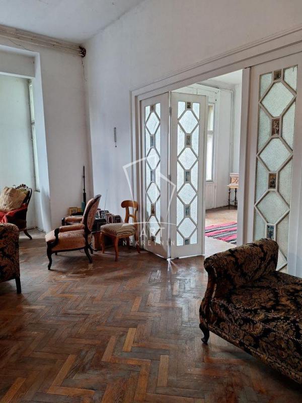 Stan na prodaju u Beogradu, Vračar, 192m2, cena 450000 evra